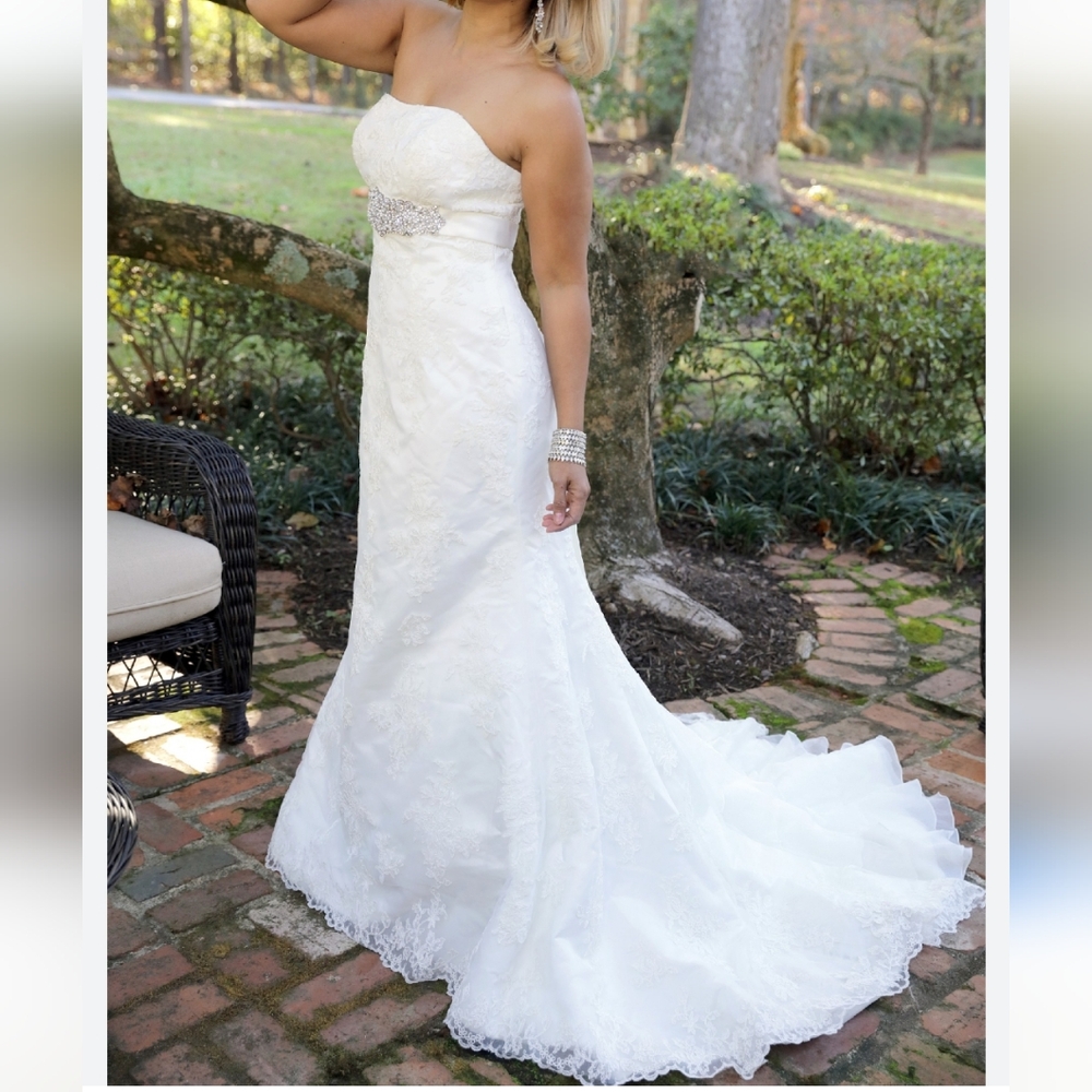 David's Bridal WG3436 Strapless Bridal Gown With Embellishments Sz Zero NWT